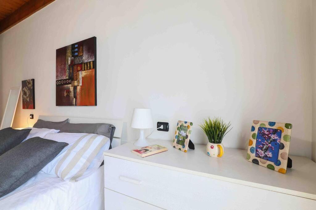Апартаменти Borgo Di Terzo Bifocale In Centro Storico Check In 24H Fast Wi-Fi Bus 500M Екстер'єр фото